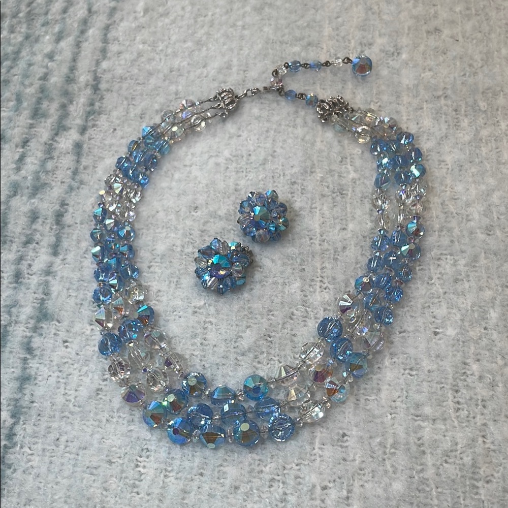✨🩵 Aspirin & Aurora Borealis “Hobe” Crystal Necklace Set 🩵✨